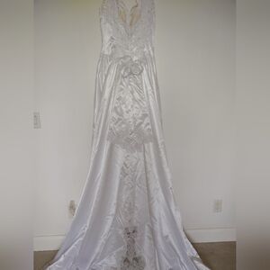 Luxury pearls lace embroidered wedding gown with train back roses and wide ties